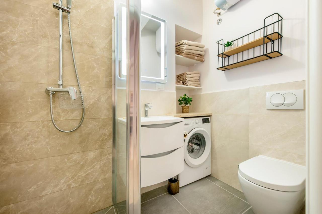 Bella Campagna - Luxury Two Bedroom Apartment Ровинь Экстерьер фото