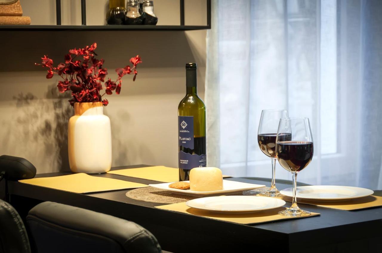 Bella Campagna - Luxury Two Bedroom Apartment Ровинь Экстерьер фото