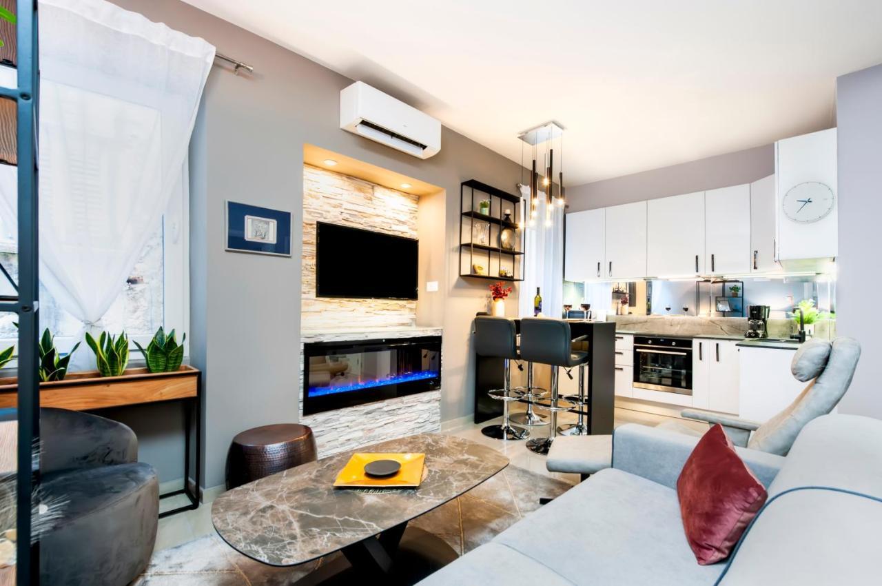 Bella Campagna - Luxury Two Bedroom Apartment Ровинь Экстерьер фото