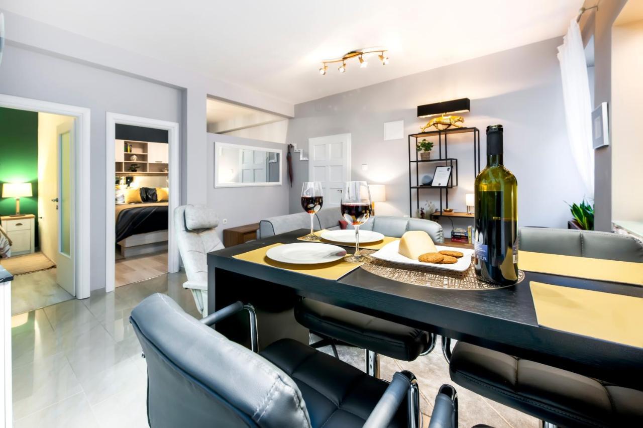 Bella Campagna - Luxury Two Bedroom Apartment Ровинь Экстерьер фото